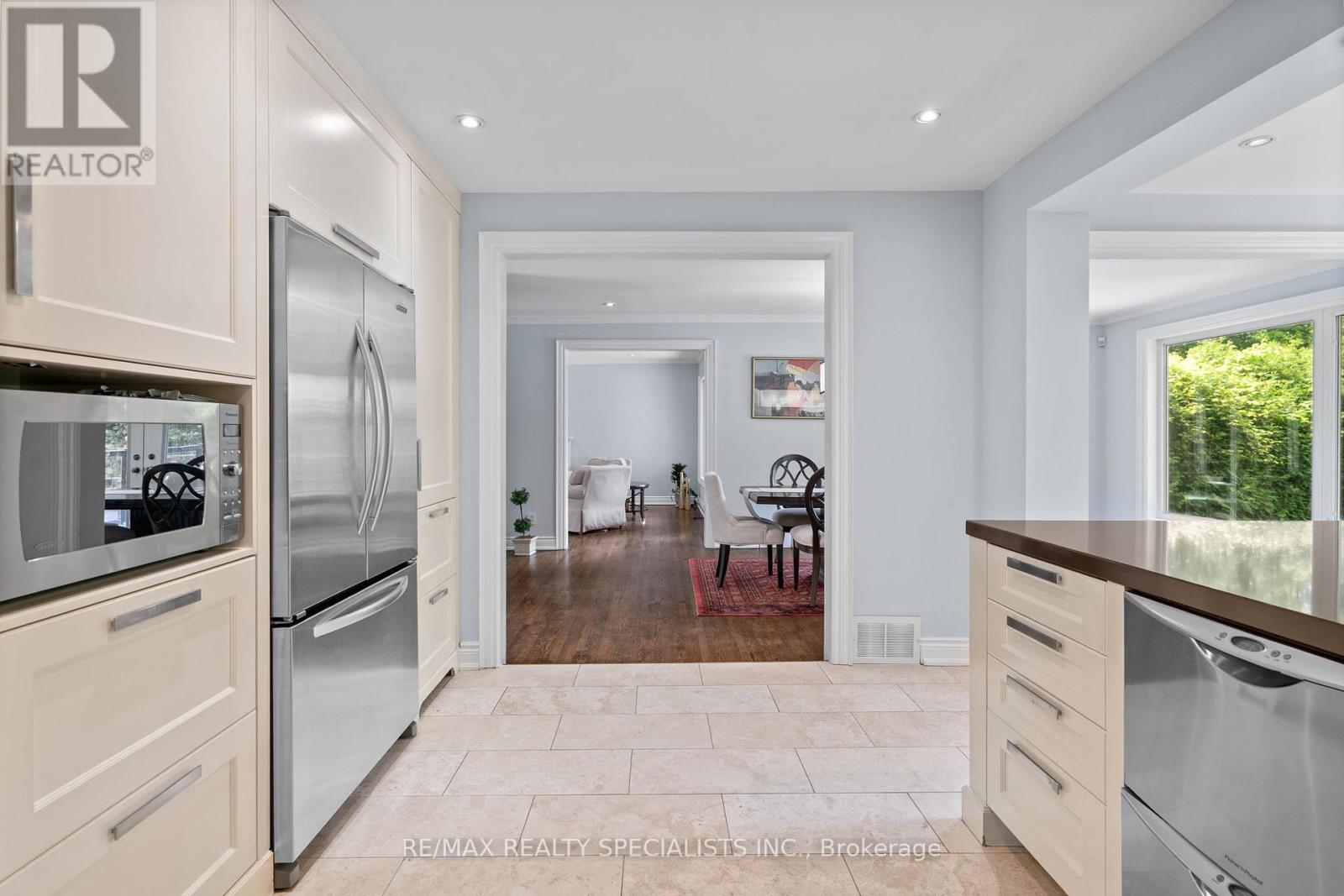 42 HEATHVIEW AVENUE - 19