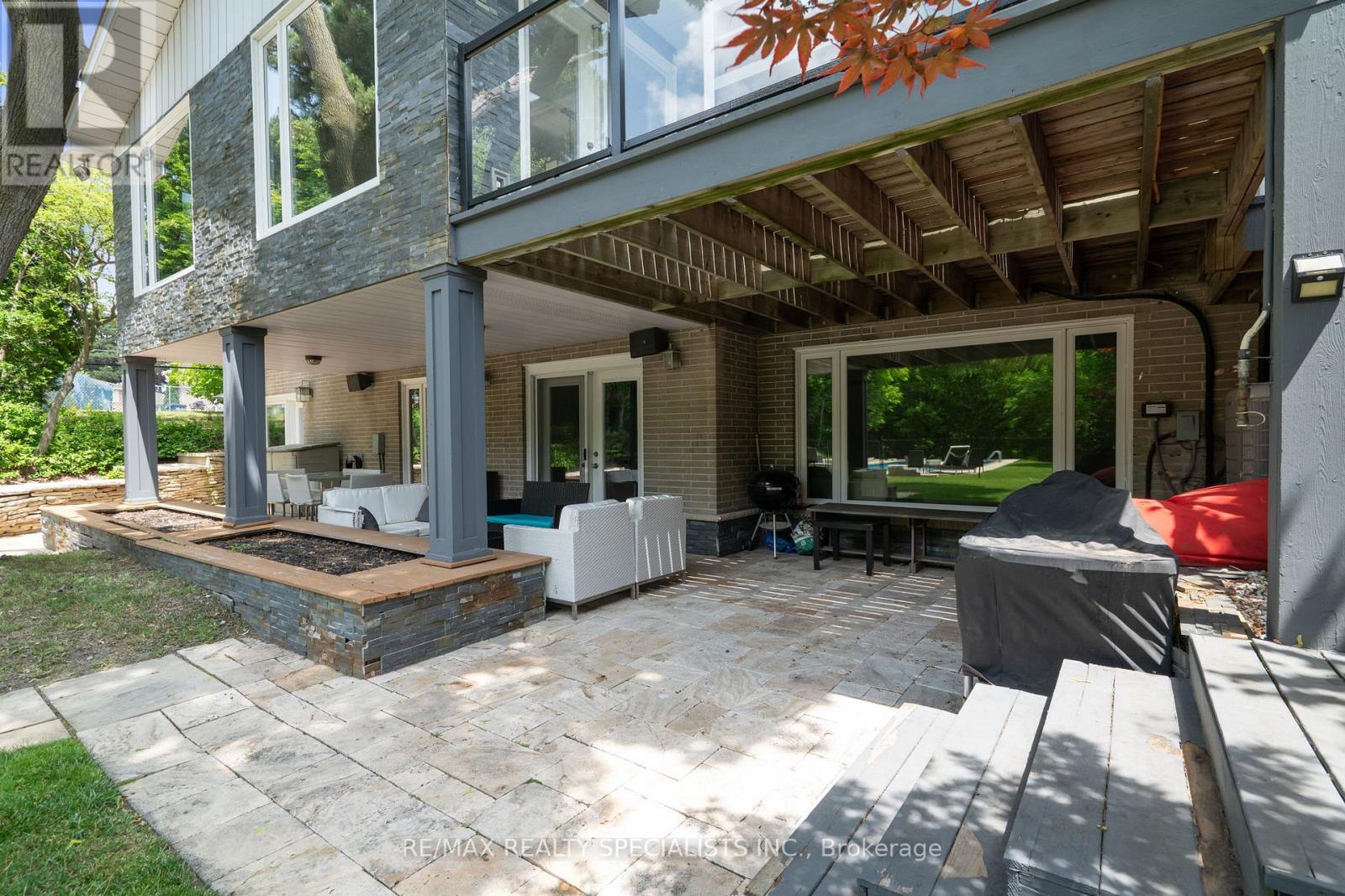 42 HEATHVIEW AVENUE - 32