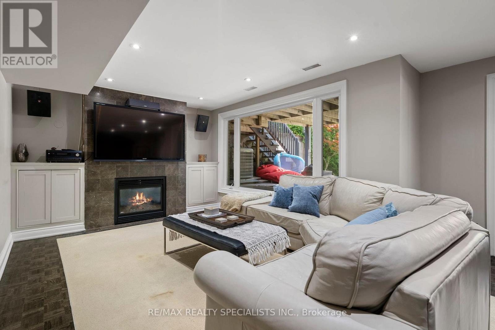 42 HEATHVIEW AVENUE - 35