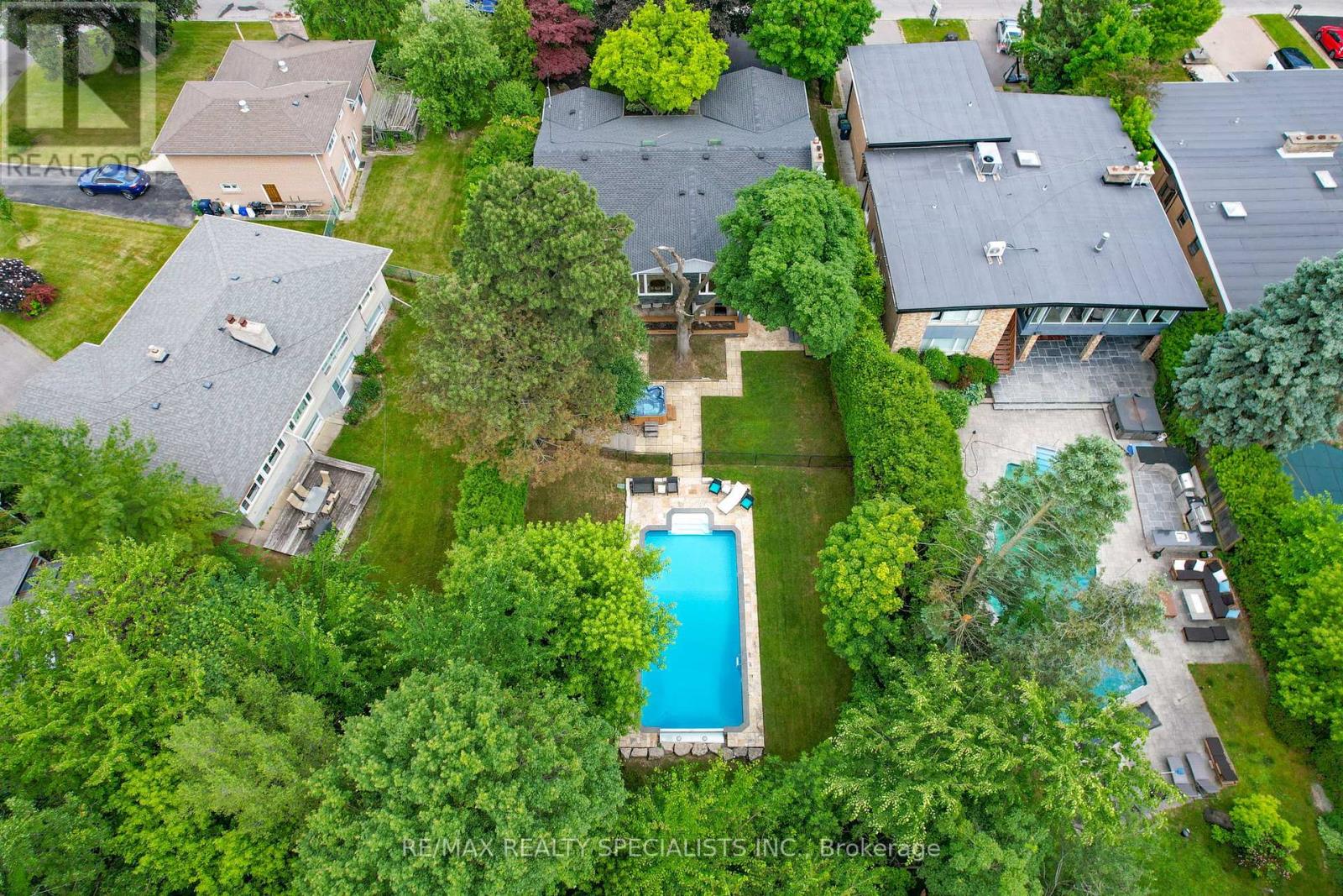 42 HEATHVIEW AVENUE - 37