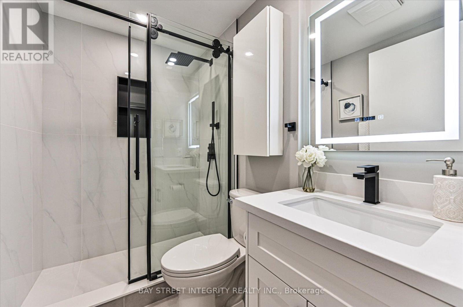 #512W 500 QUEENS QUAY W - 18