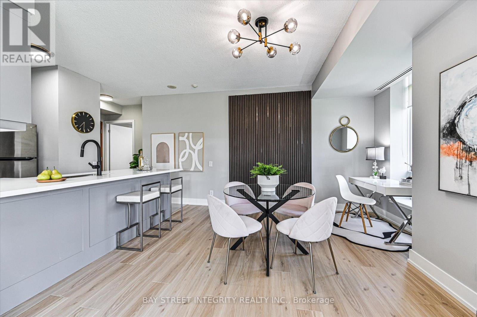 #512W 500 QUEENS QUAY W - 8