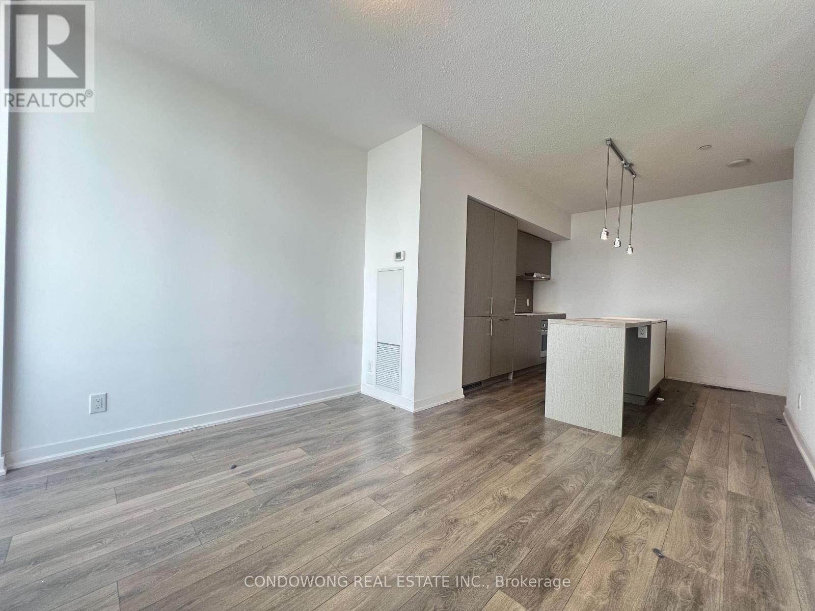 #4905 100 HARBOUR STREET - 8