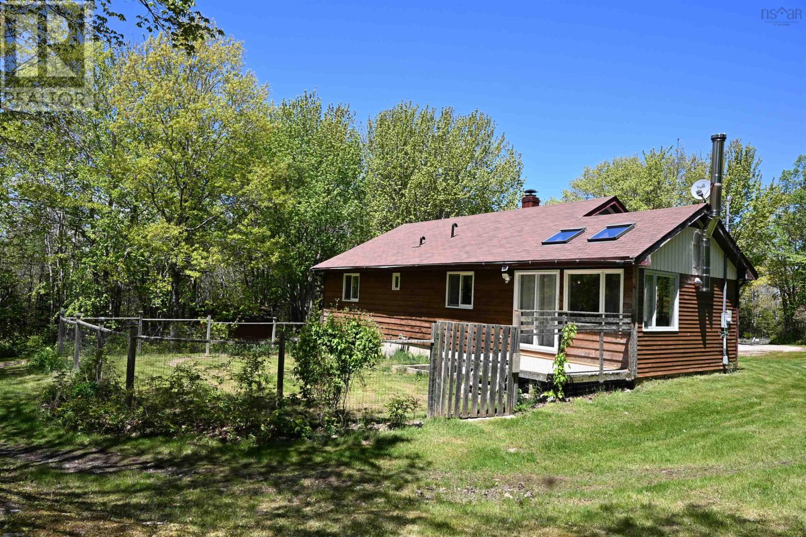 299 Armstrong Road - 32