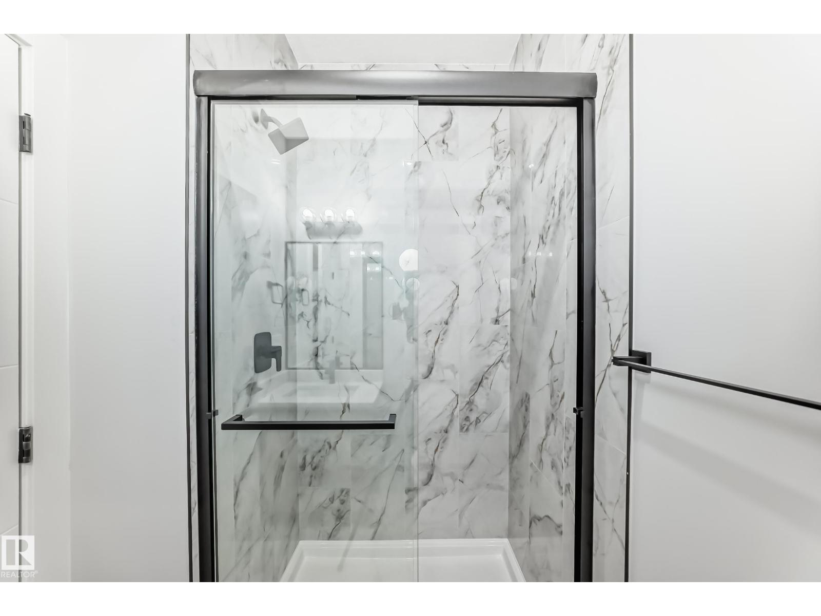 11170 73 AV NW NW - 16