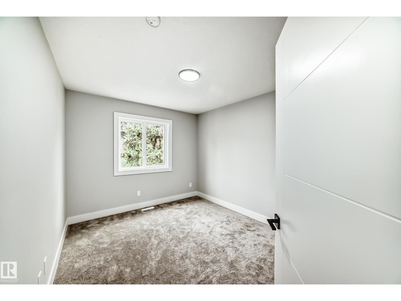 11170 73 AV NW NW - 32