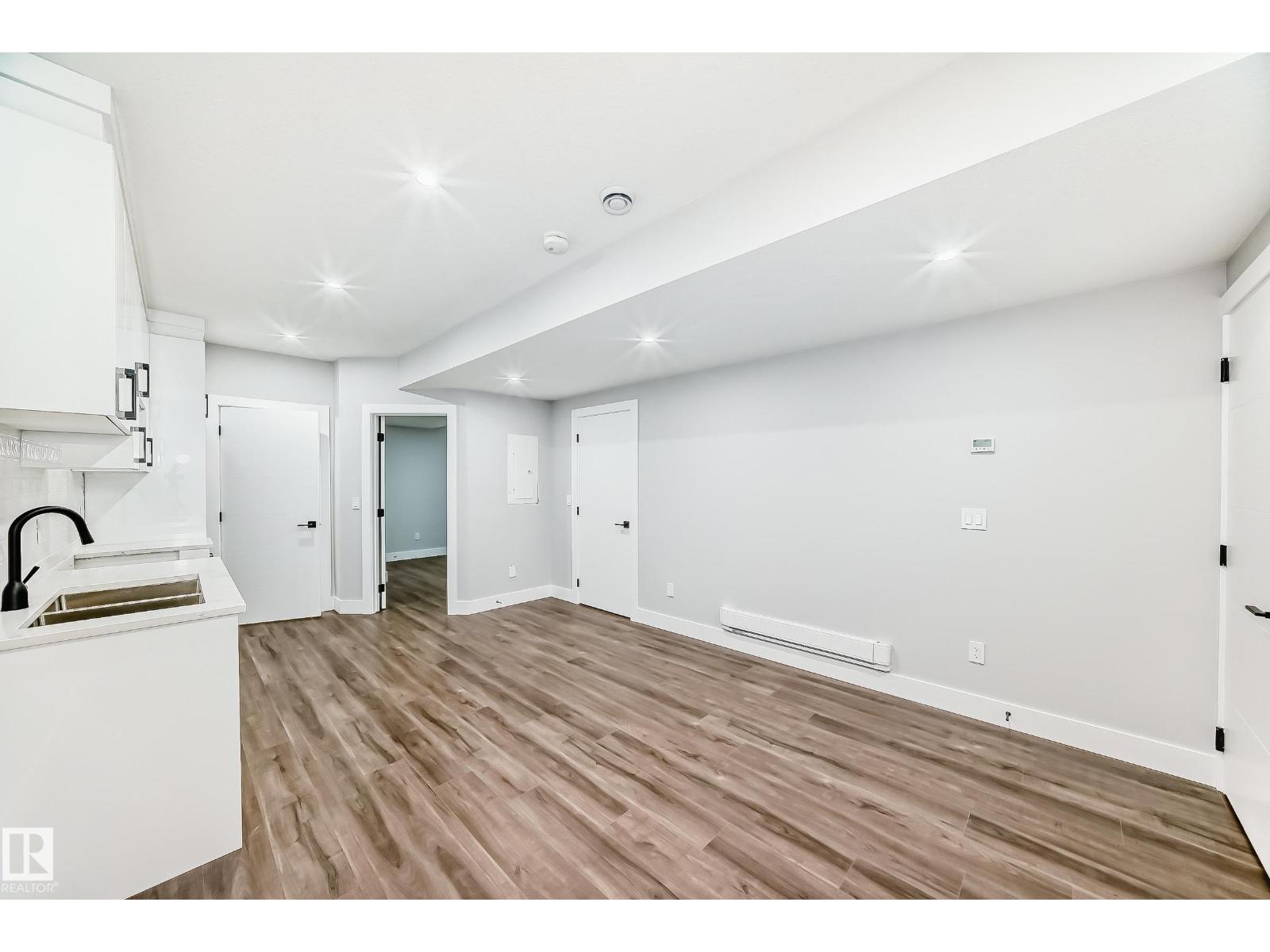 11170 73 AV NW NW - 39