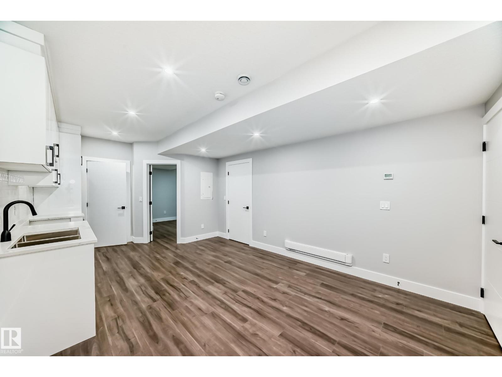 11170 73 AV NW NW - 40