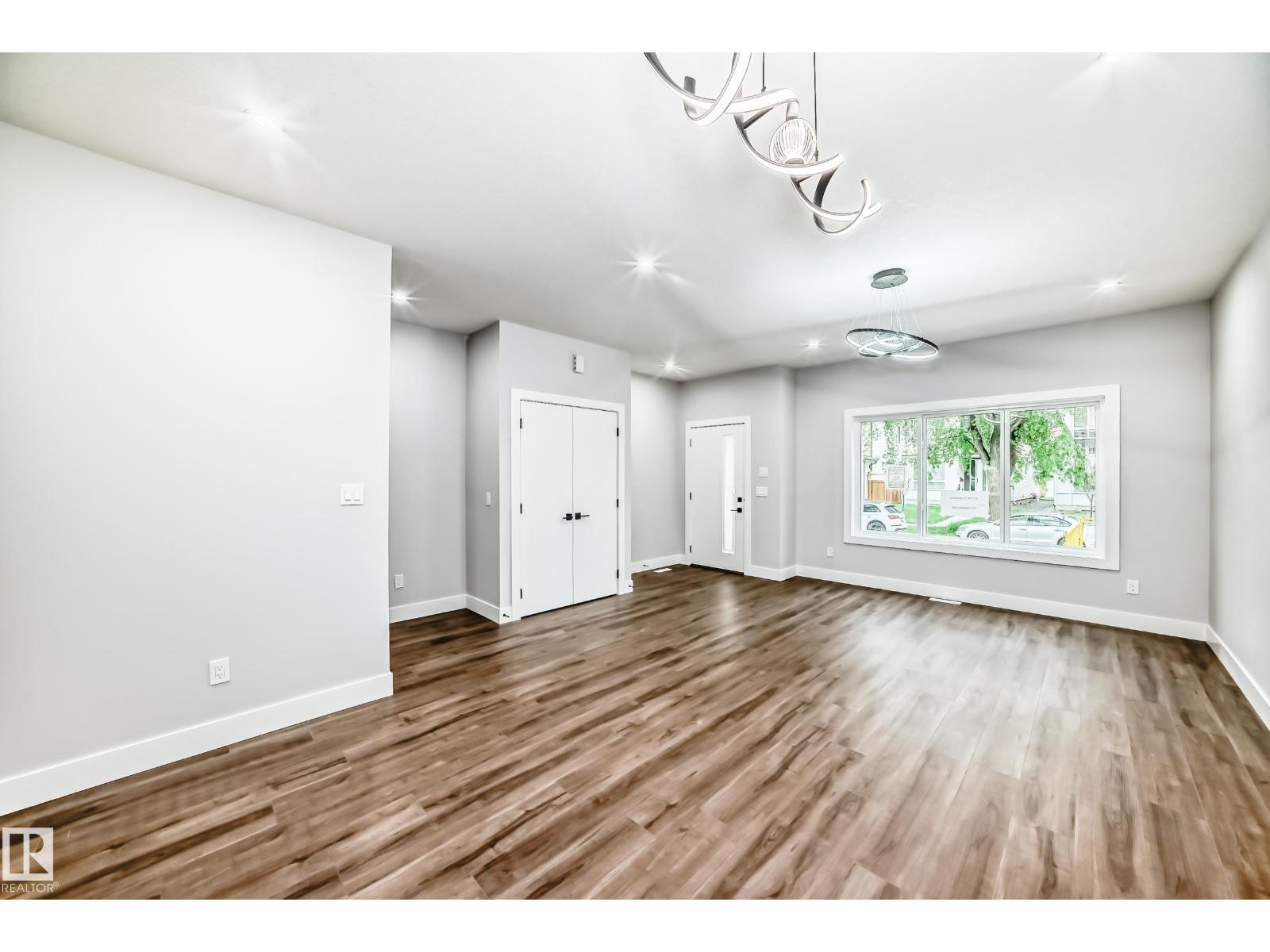 11170 73 AV NW NW - 6