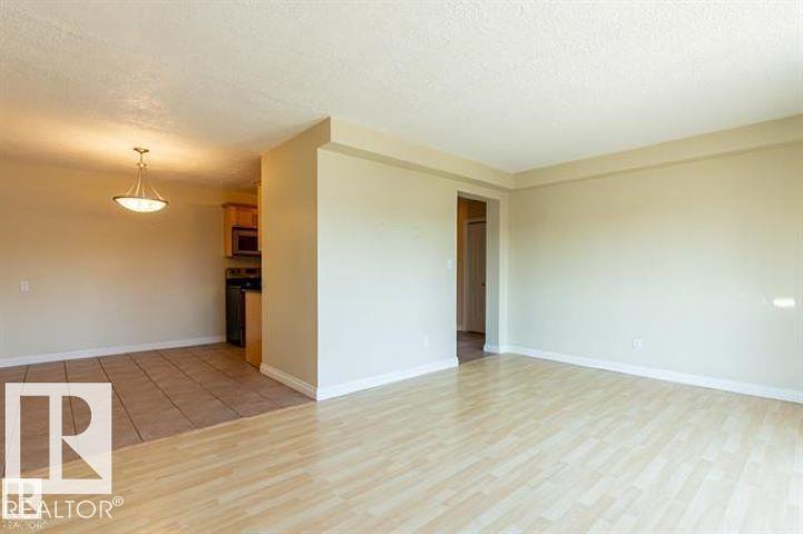 #307 8215 83 AV NW - 11