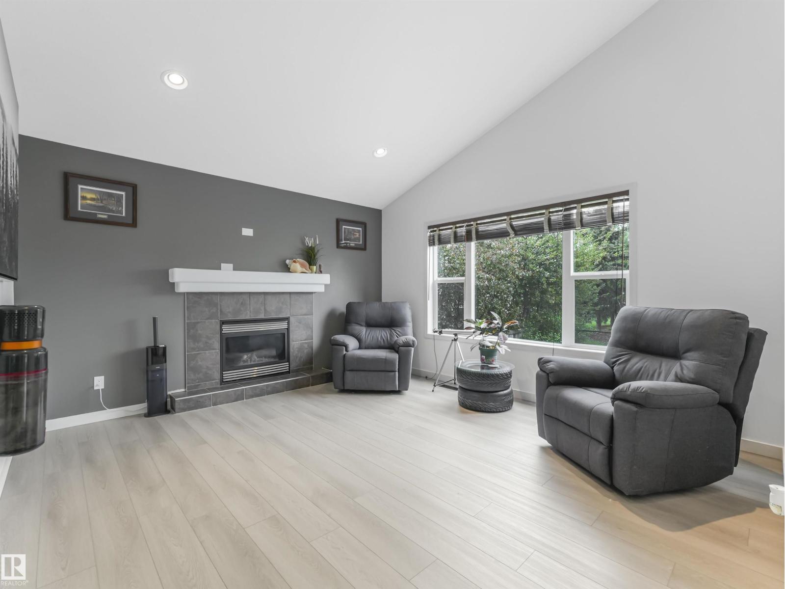 105 RUE MOREAU - 39