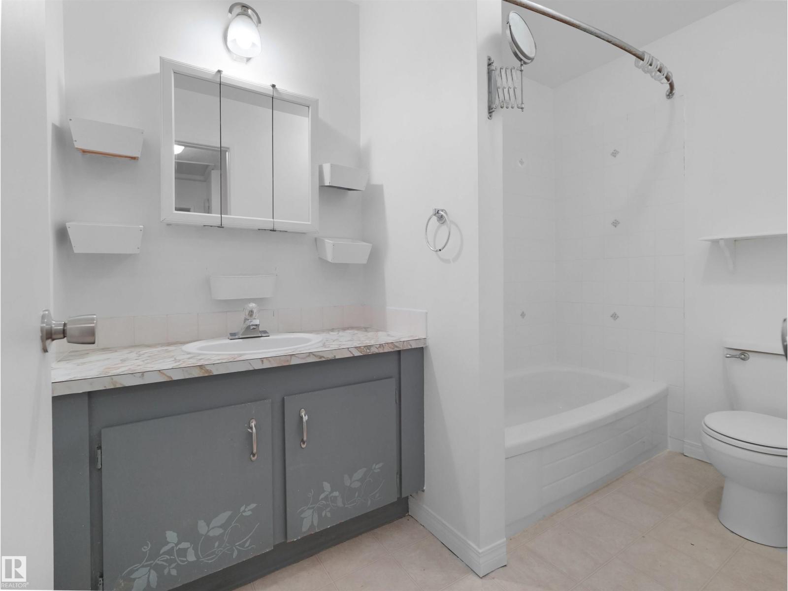 6346 180 ST NW - 20