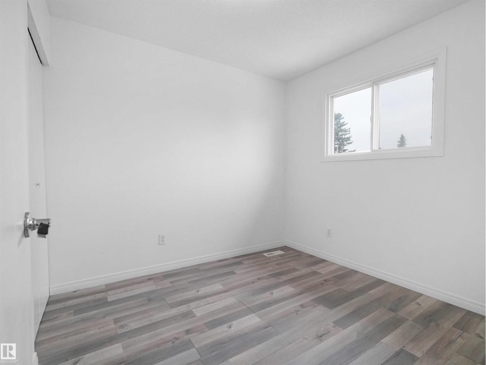 6346 180 ST NW - 21