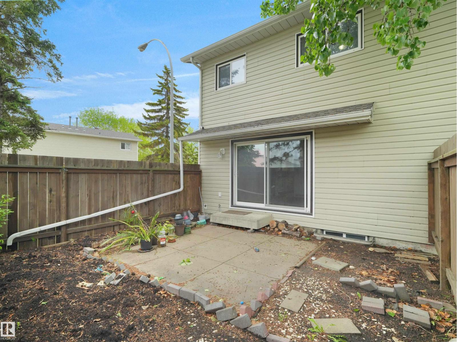 6346 180 ST NW - 47
