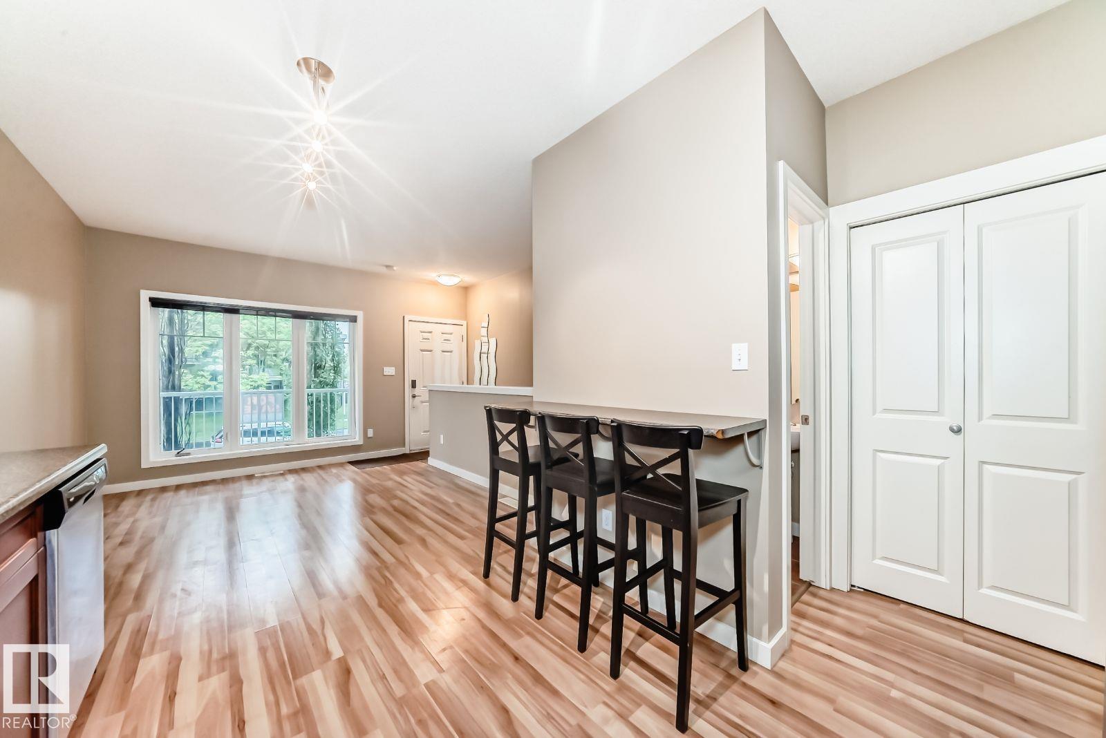 #4 11917 103 ST NW - 10