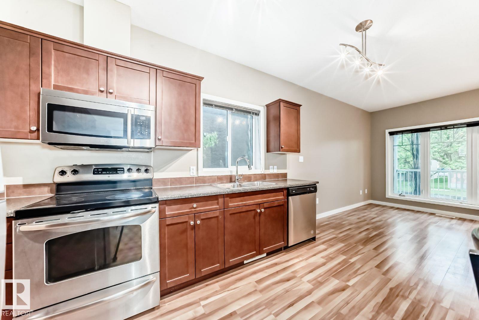 #4 11917 103 ST NW - 11