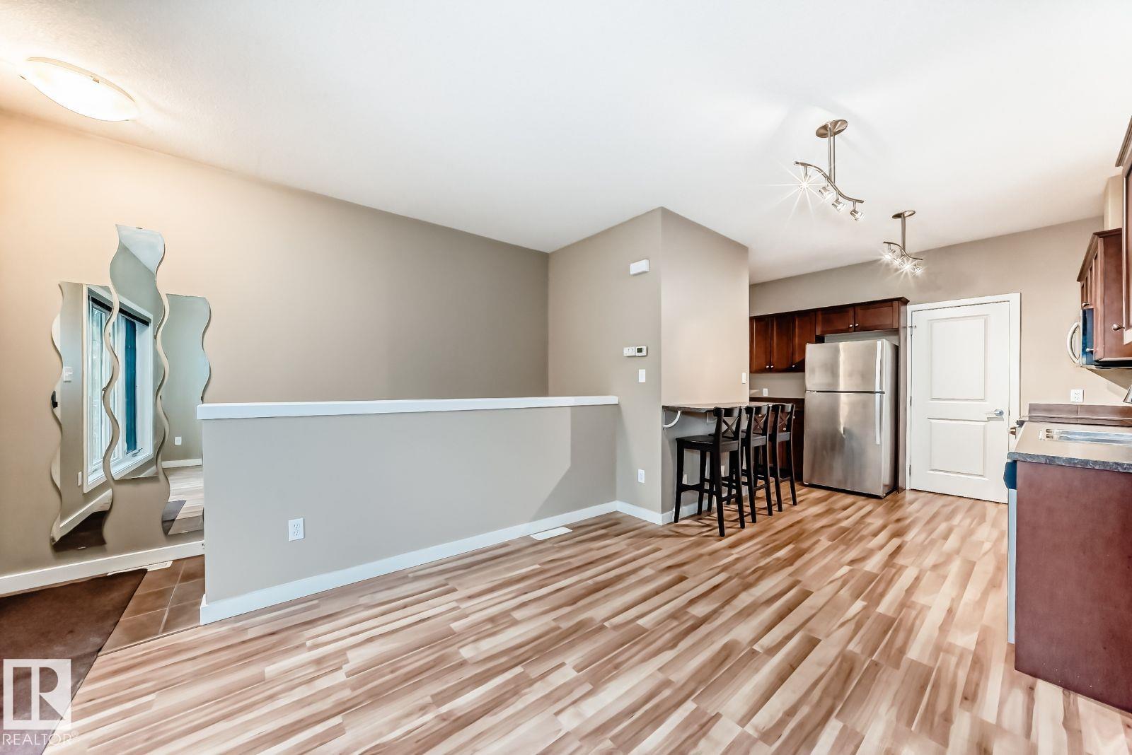 #4 11917 103 ST NW - 15