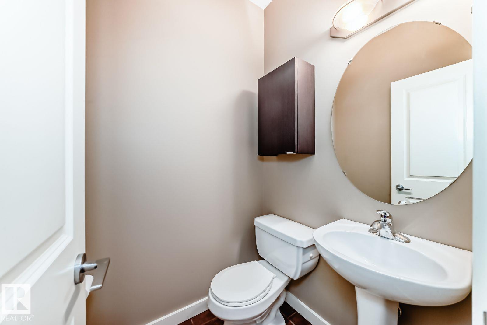 #4 11917 103 ST NW - 18