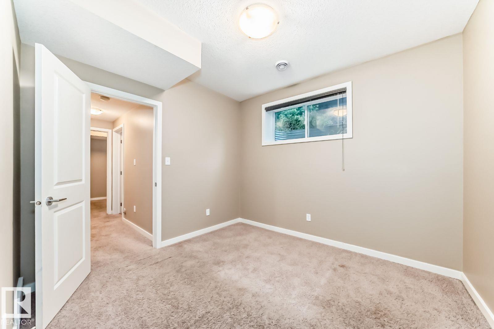 #4 11917 103 ST NW - 26