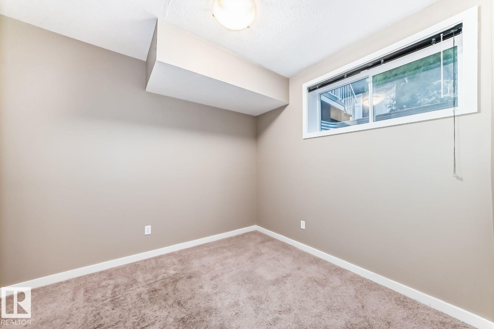 #4 11917 103 ST NW - 28