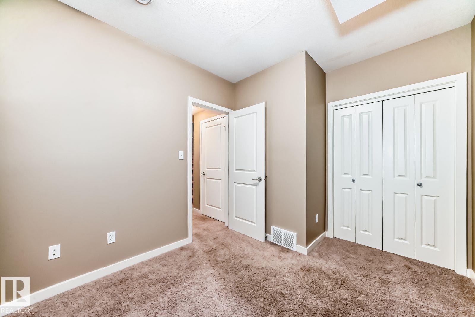 #4 11917 103 ST NW - 29
