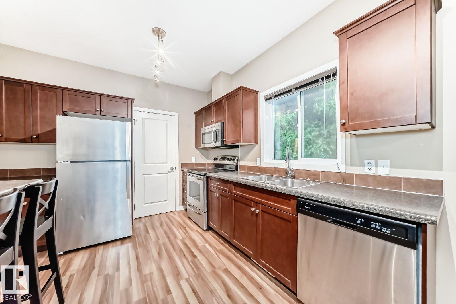 #4 11917 103 ST NW - 9