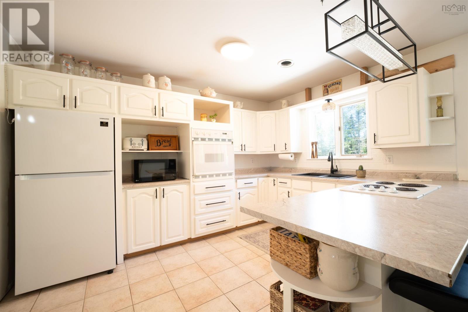 299 Armstrong Road - 7