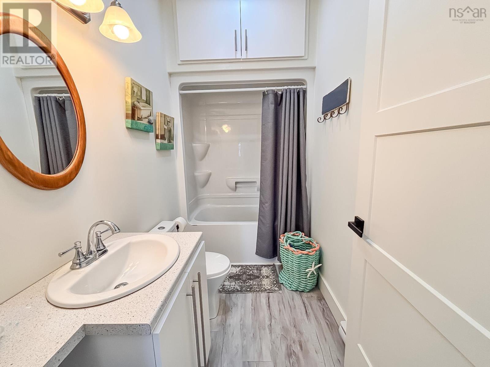 1718 Upper Branch Road - 36