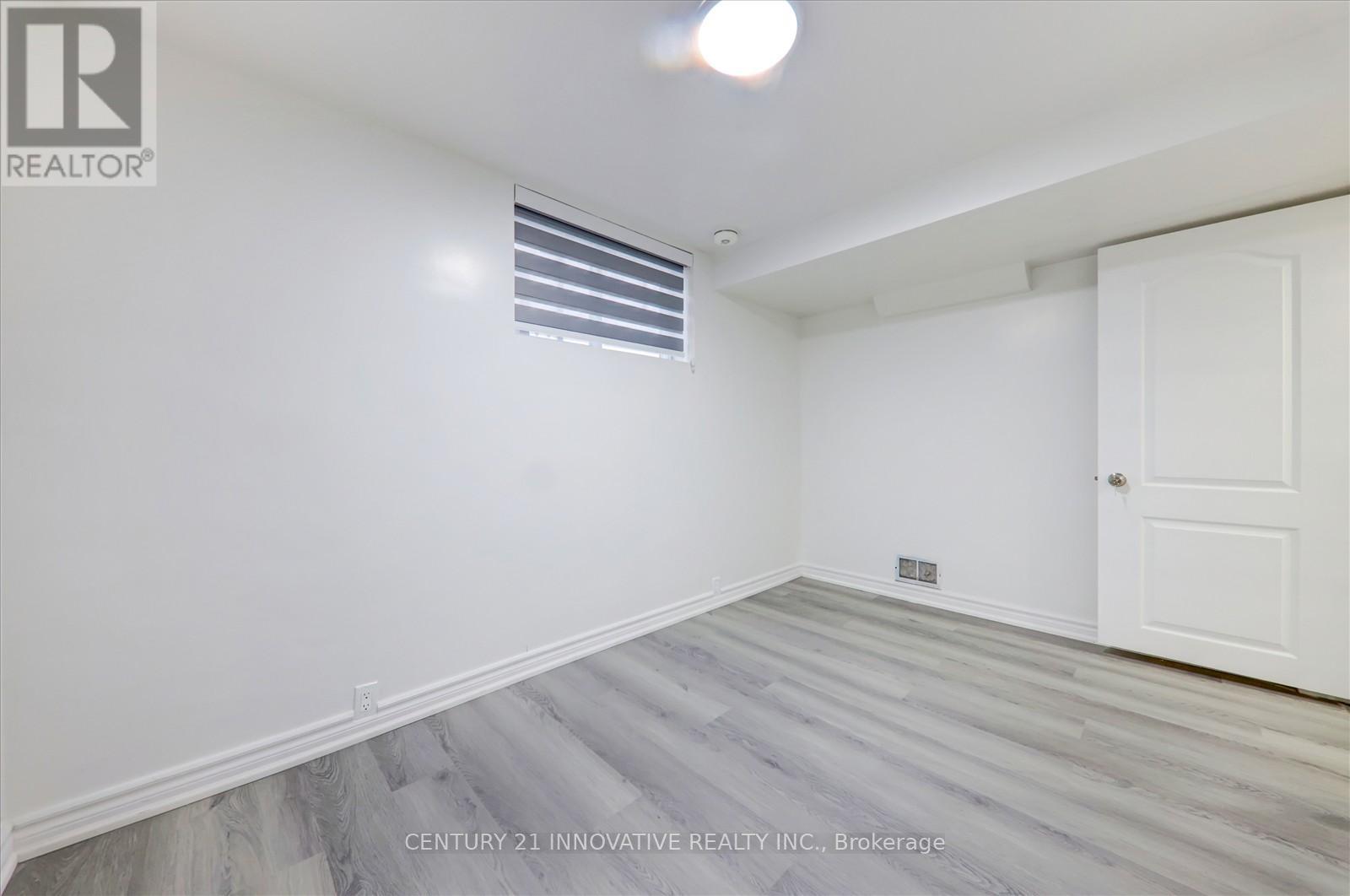 35 COTTON AVENUE - 25