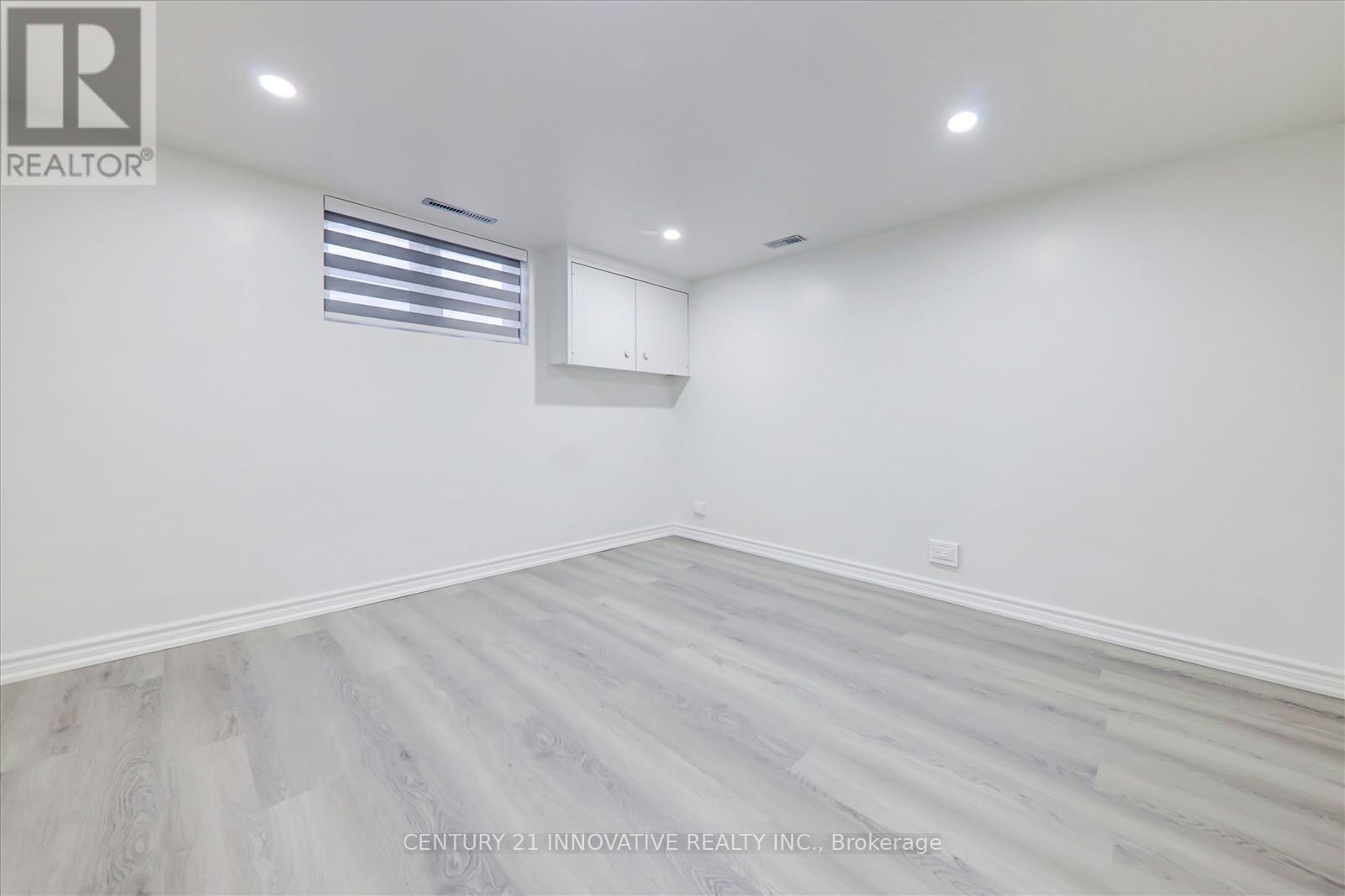35 COTTON AVENUE - 26