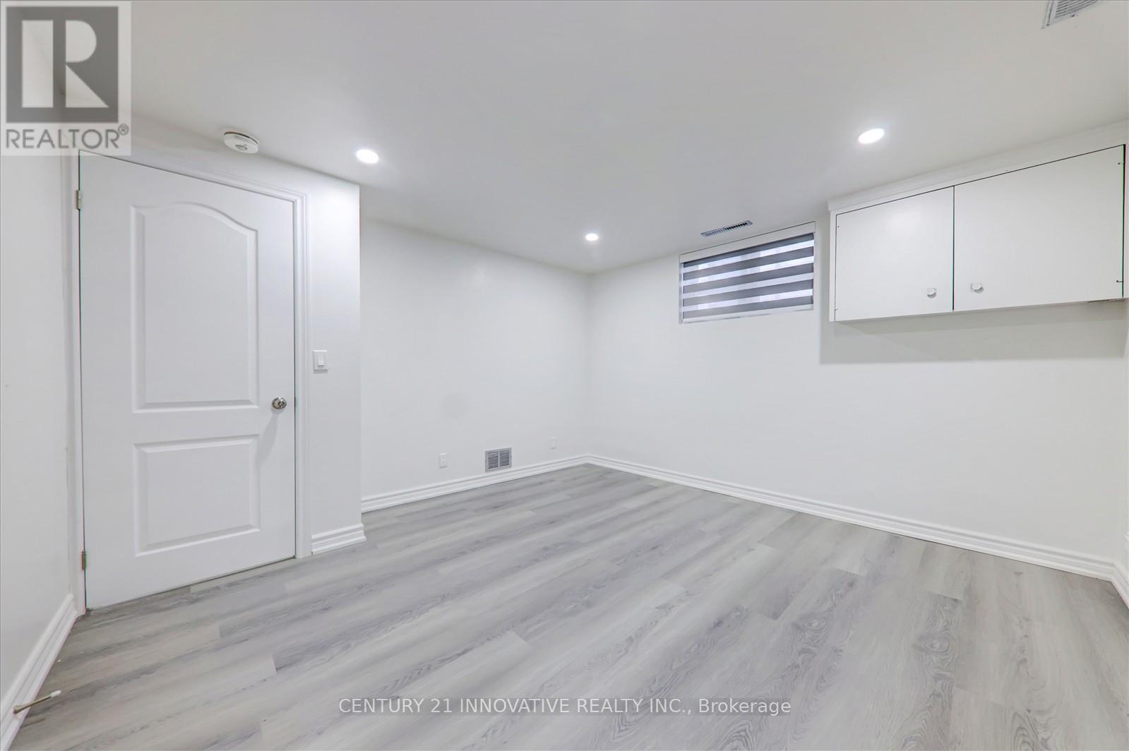 35 COTTON AVENUE - 27