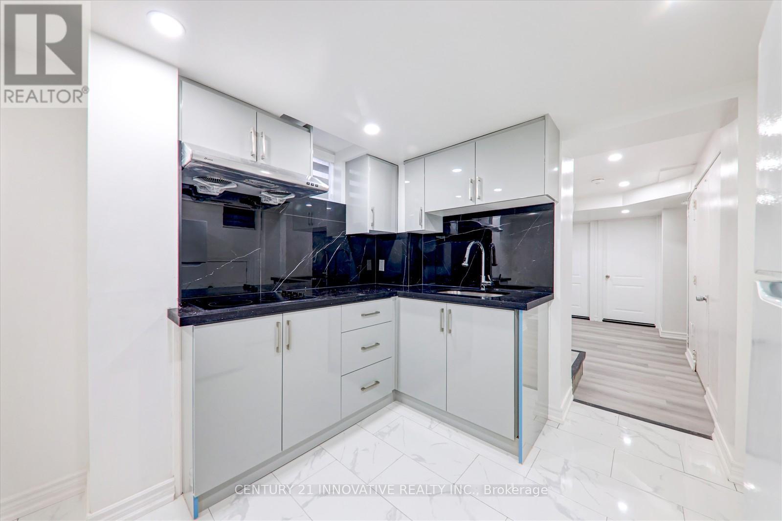 35 COTTON AVENUE - 31