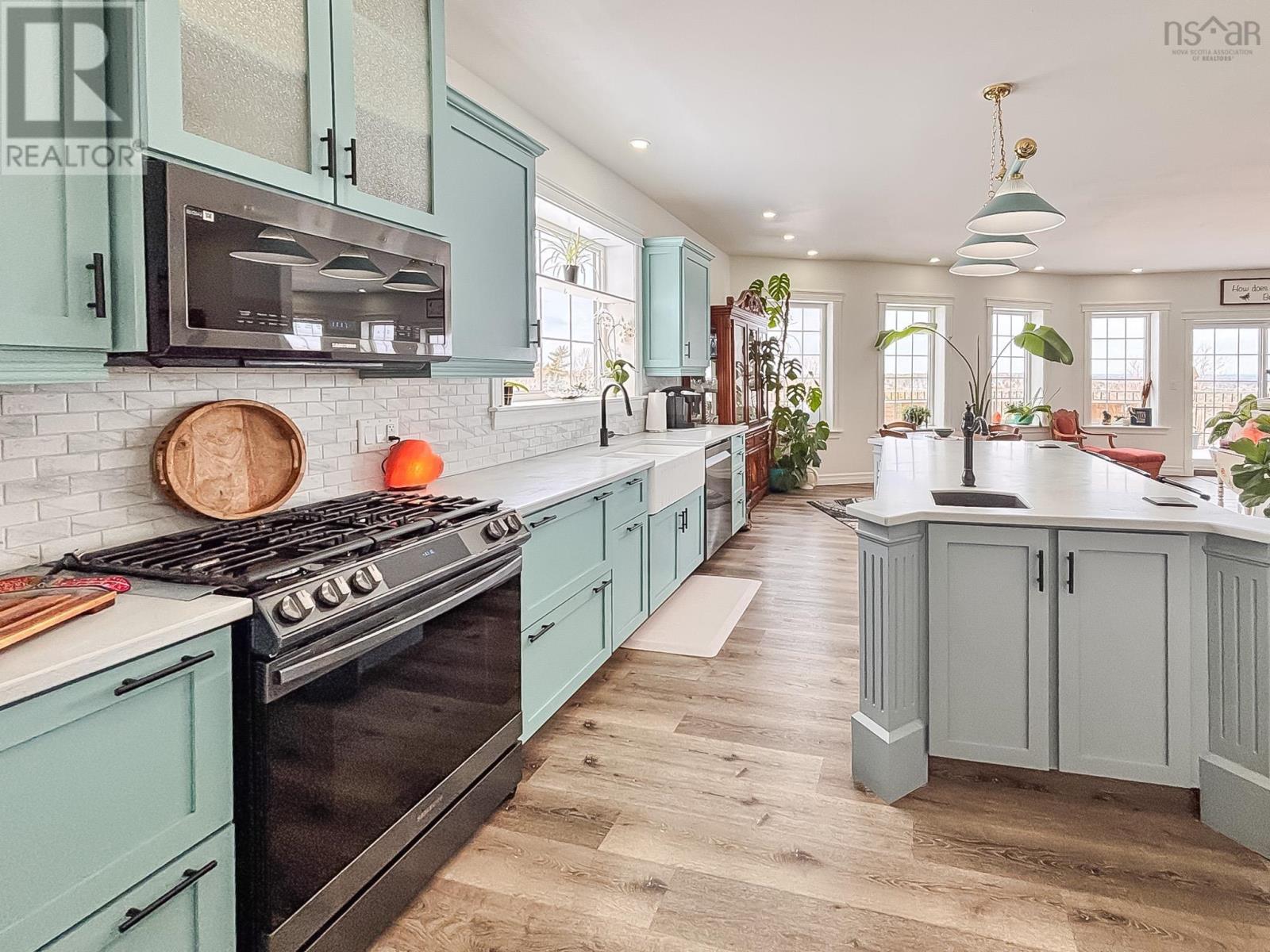 1718 Upper Branch Road - 5