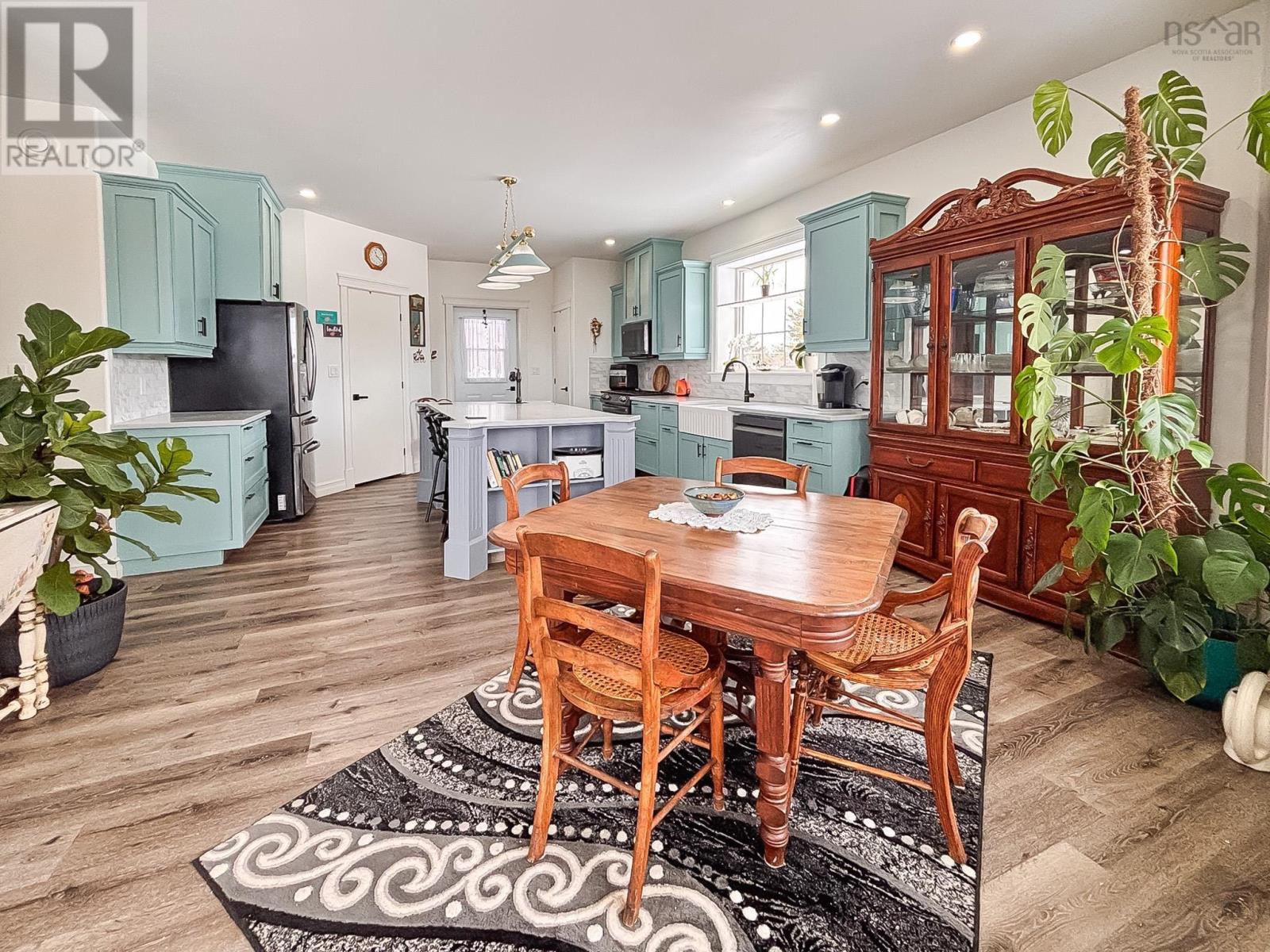 1718 Upper Branch Road - 8