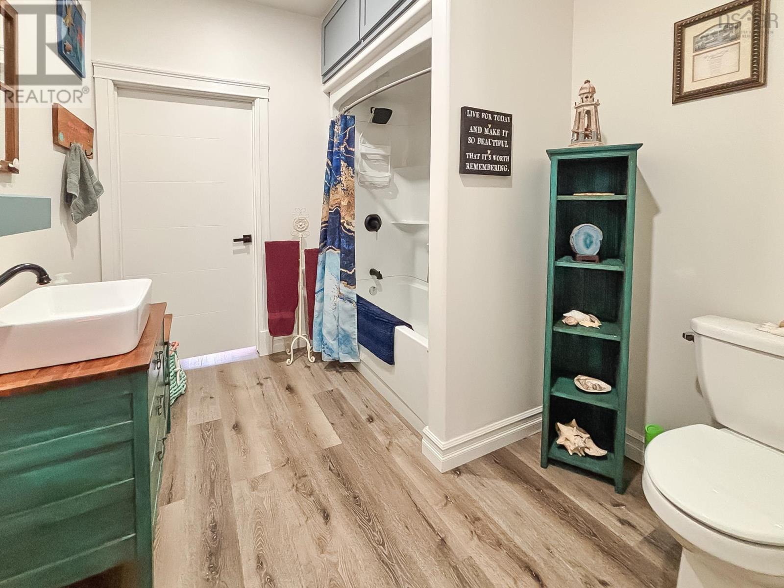 1718 Upper Branch Road - 25