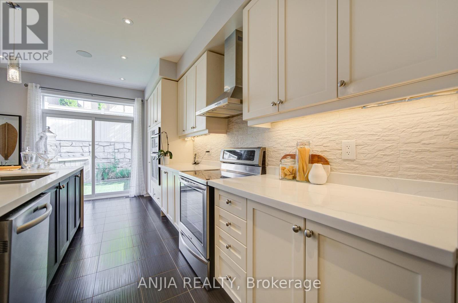 8 BECKETT AVENUE - 11