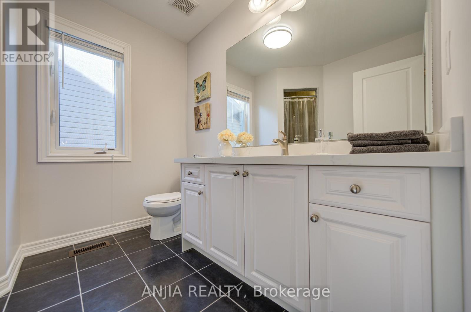 8 BECKETT AVENUE - 37