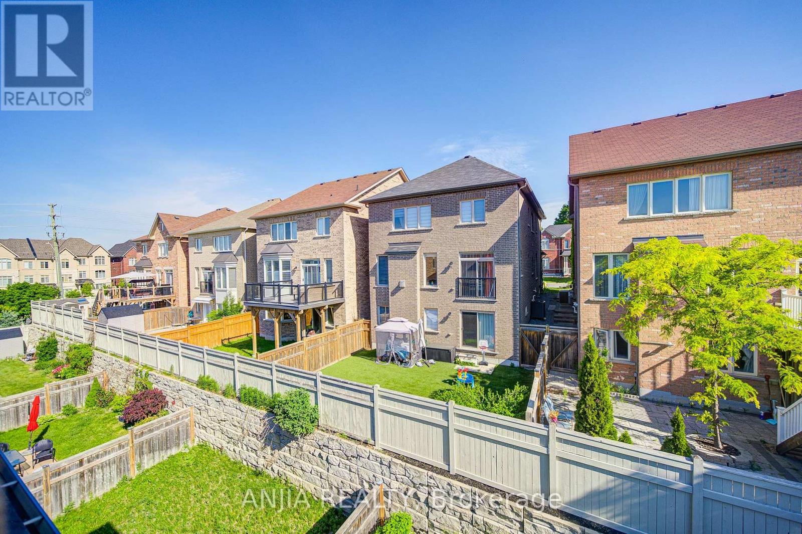 8 BECKETT AVENUE - 40