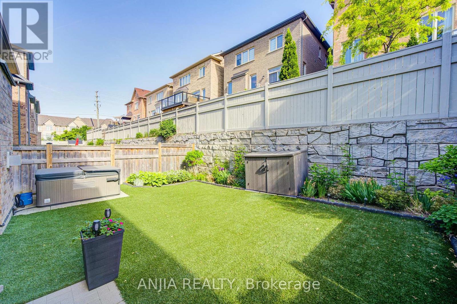 8 BECKETT AVENUE - 44