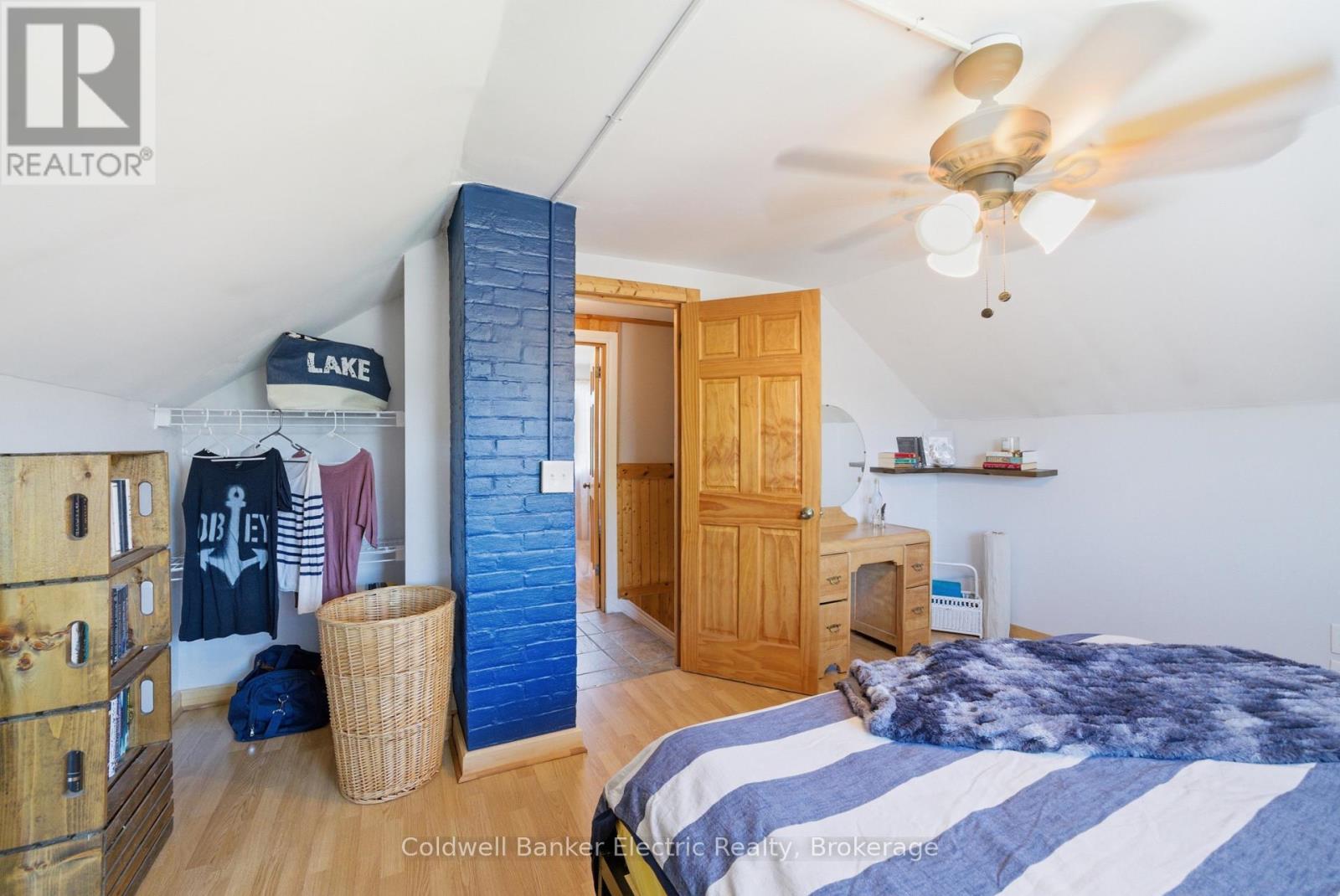 780 BROWN STREET - 21