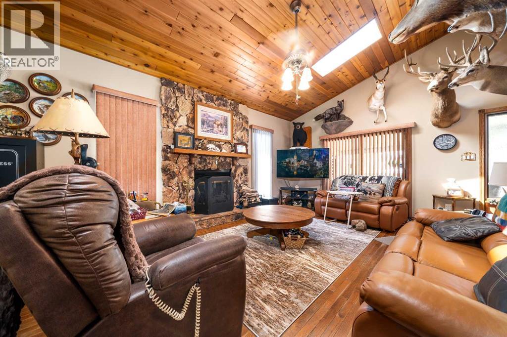 68 10 Street SW - 12