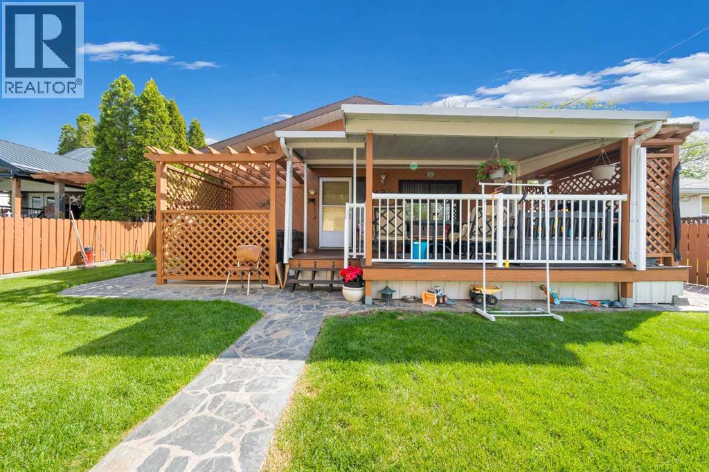 68 10 Street SW - 37