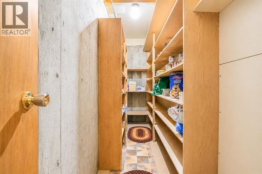 68 10 Street SW - 27