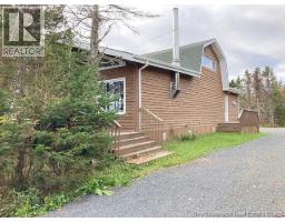 Living room - 9 Rue Paulin, Saint Marie Saint Raphael, NB E8T1T7 Photo 6