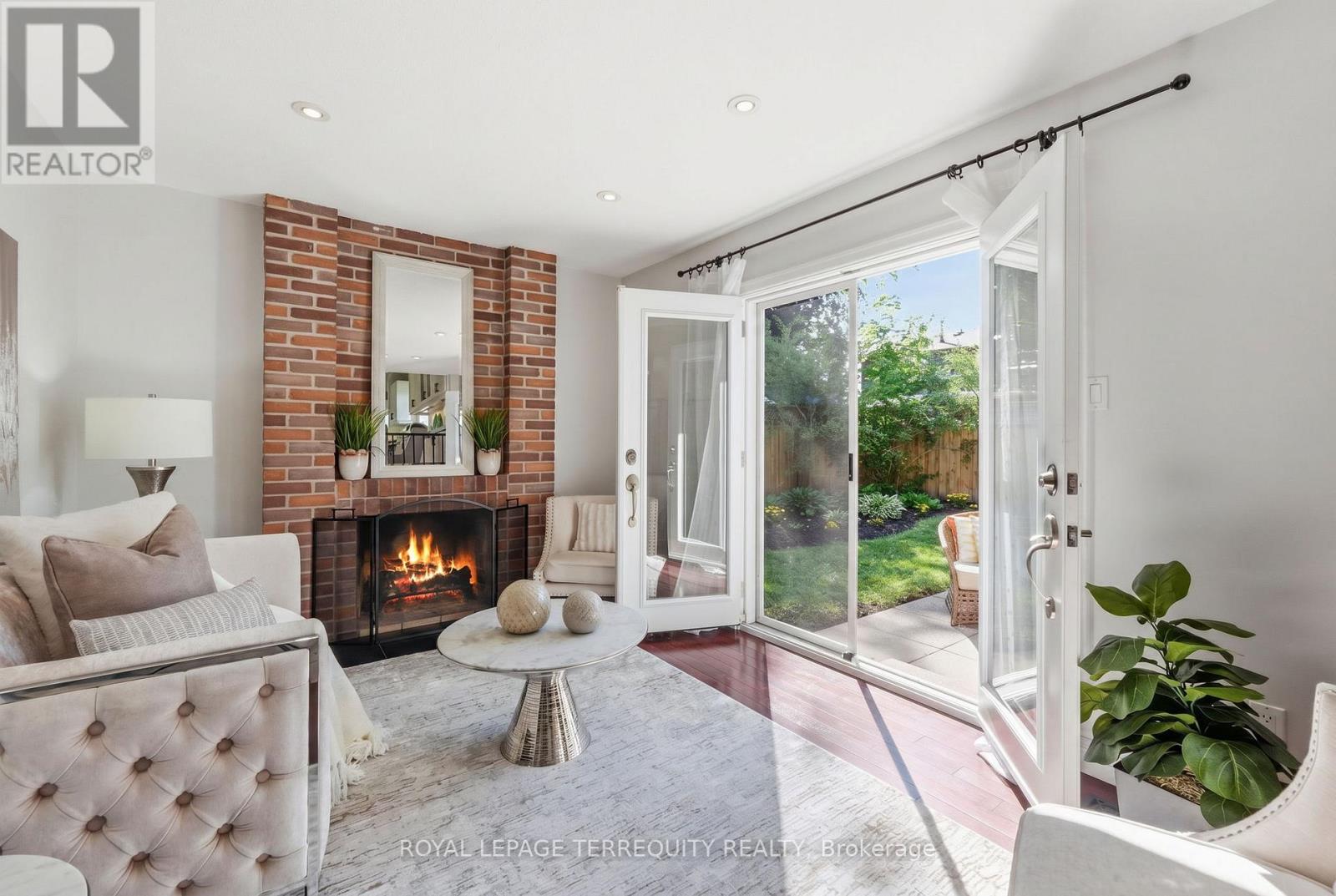 2609 OAK ROW CRESCENT - 22