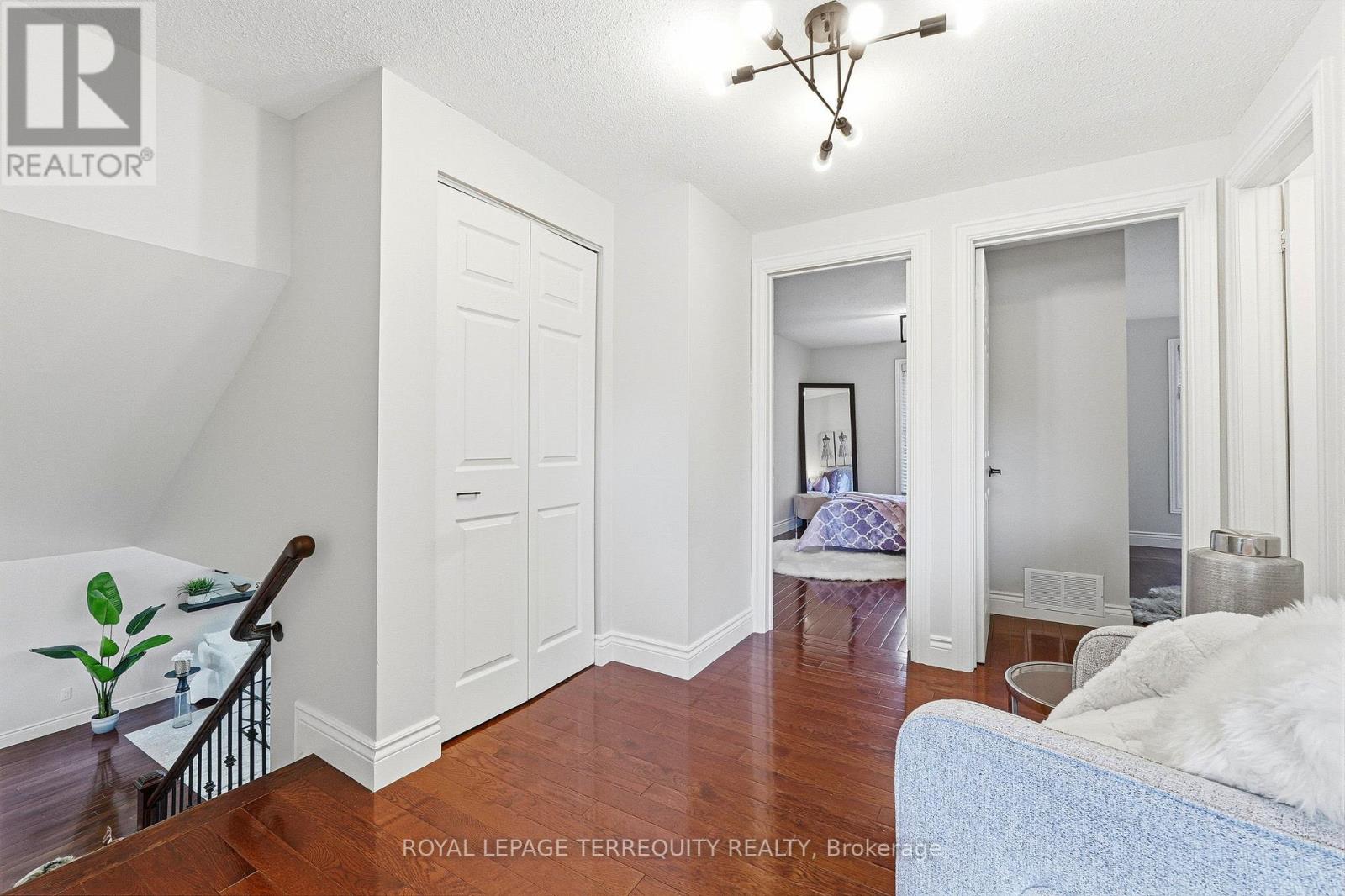 2609 OAK ROW CRESCENT - 33
