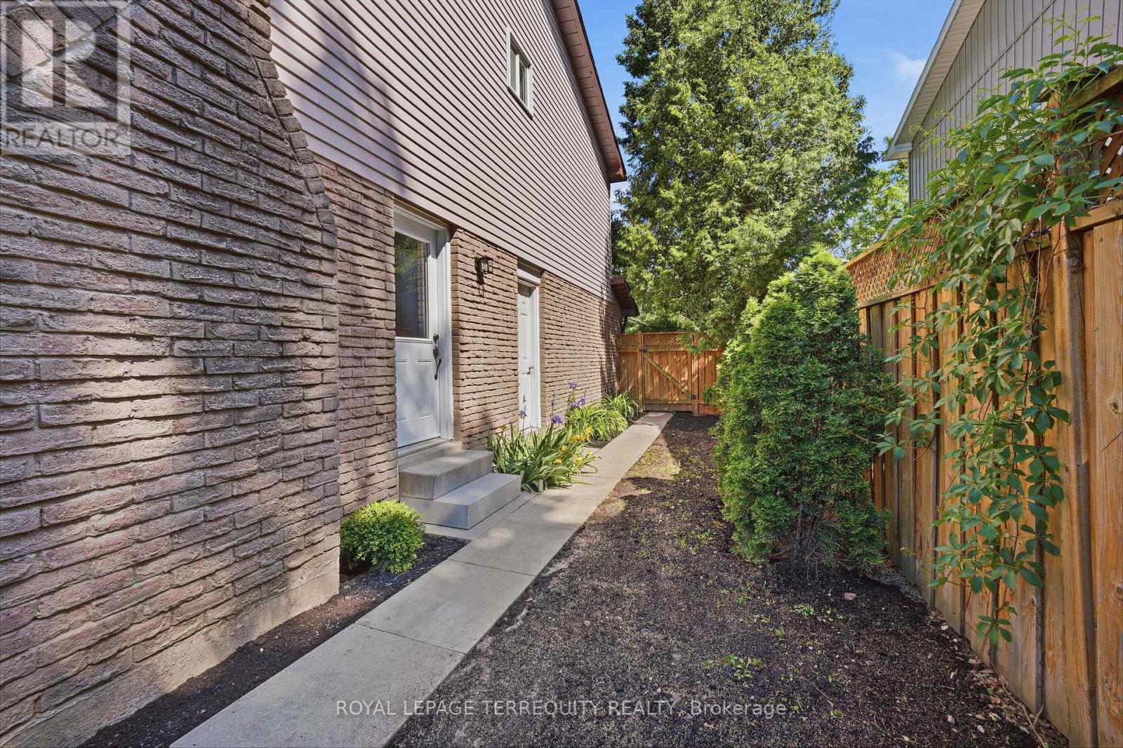 2609 OAK ROW CRESCENT - 42