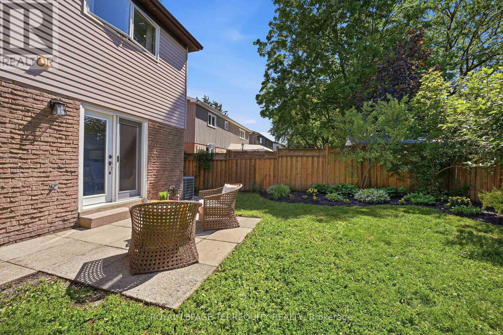 2609 OAK ROW CRESCENT - 44