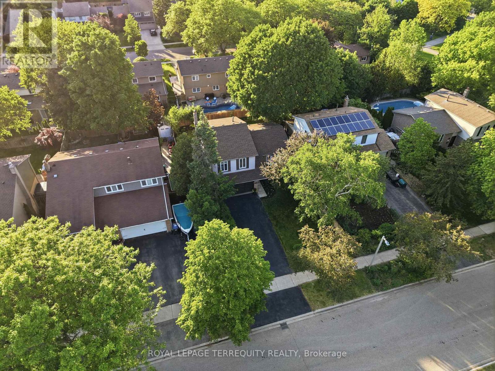 2609 OAK ROW CRESCENT - 45