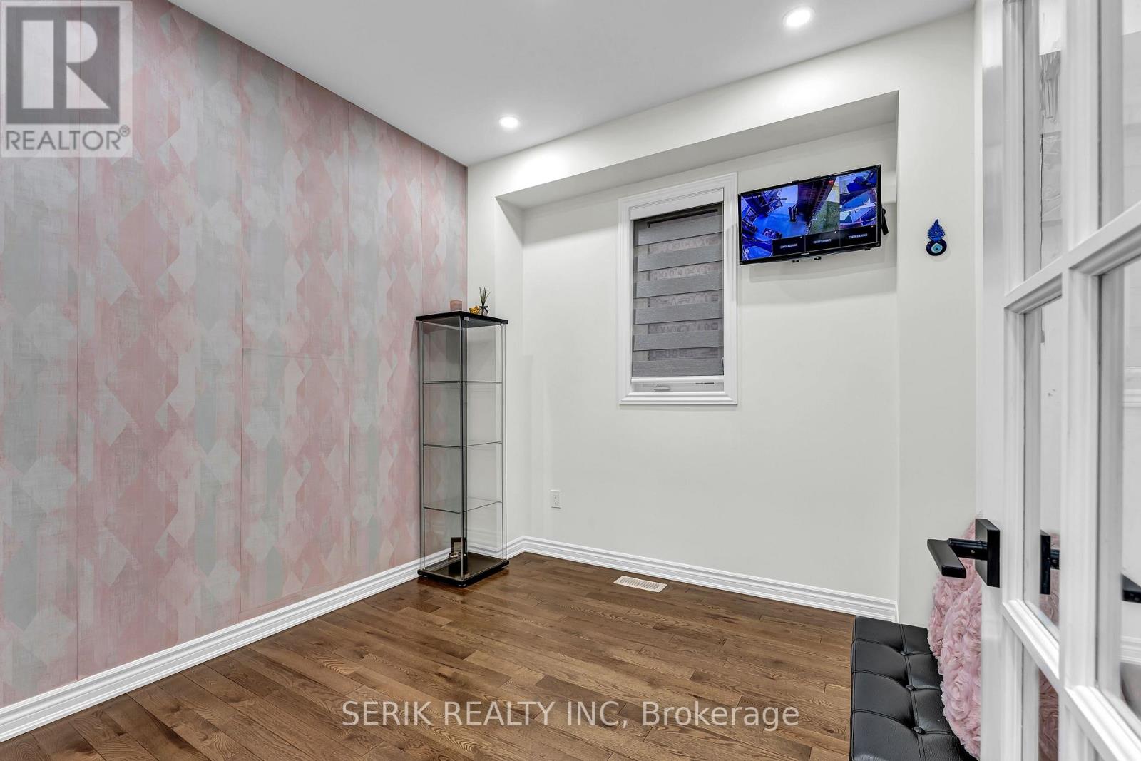 30 MADAWASKA ROAD - 21